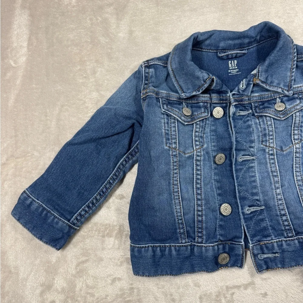 Gap Denim Button Front Collared Girl’s Blue Jeans Jacket Size 18-24 Months